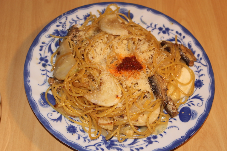 Oil sardine pasta with turnip